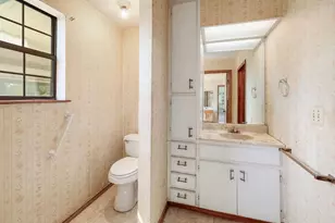 905 Kimbro St, Taylor, TX 76574 - Photo 17