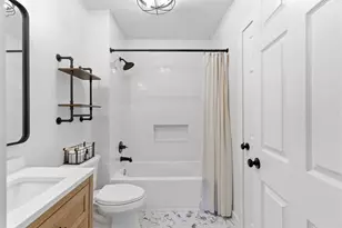 407 Westward St, Rockdale, TX 76567 - Photo 13