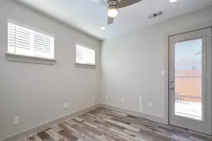 3141 E 12th St, Austin, TX 78702 - Photo 9