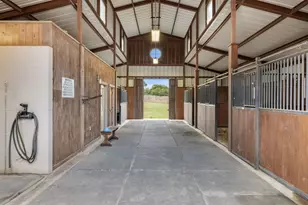 2560 Bell Springs Rd, Dripping Springs, TX 78620 - Photo 31