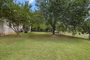 2263 Hamlet Cir, Round Rock, TX 78664 - Photo 39