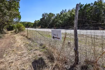 370-B Kothman Road, Dripping Springs, TX 78620 - Photo 31