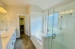 125 Millsaps Ct, Bastrop, TX 78602 - Photo 11
