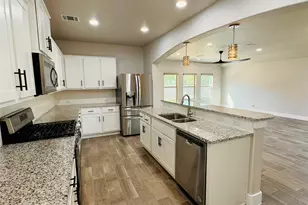 125 Millsaps Ct, Bastrop, TX 78602 - Photo 7