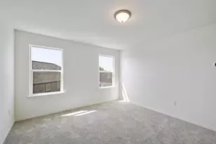 307 Summit Dr, Lockhart, TX 78644 - Photo 15