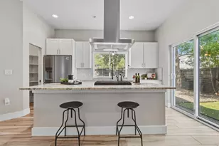 5609 Tura Ln, Austin, TX 78721 - Photo 7