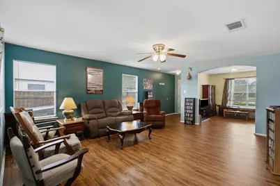 718 Blair Avenue, Bastrop, TX 78602 - Photo 5