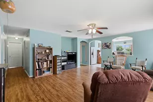 718 Blair Ave, Bastrop, TX 78602 - Photo 3