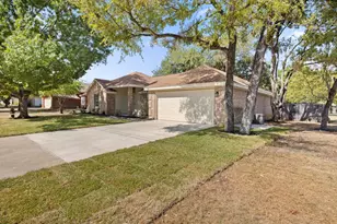 917 Garden View Dr, Georgetown, TX 78628 - Photo 3