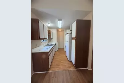 728 W San Antonio Street #728 B, Lockhart, TX 78644 - Photo 5