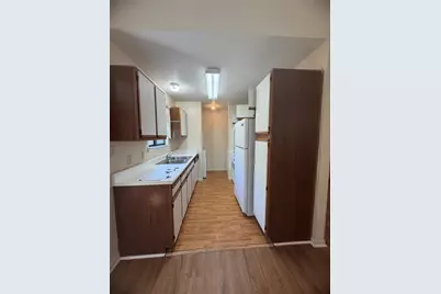 728 W San Antonio Street #728 B, Lockhart, TX 78644 - Photo 5