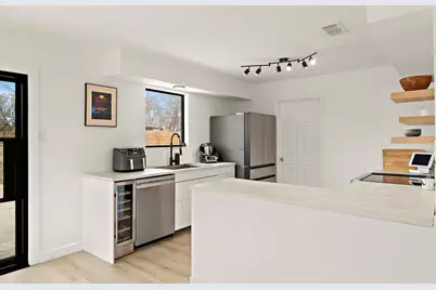 1904 Maple Vista Drive, Pflugerville, TX 78660 - Photo 7