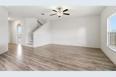 300 Hyacinth Way, Jarrell, TX 76537 - Photo 7