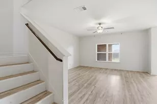 300 Hyacinth Way, Jarrell, TX 76537 - Photo 7