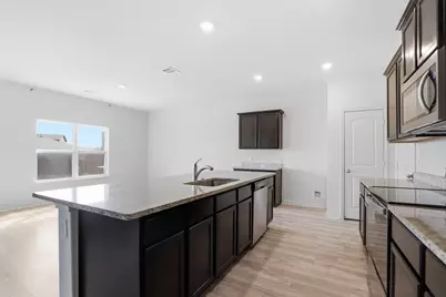 300 Hyacinth Way, Jarrell, TX 76537 - Photo 9