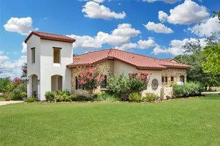 601 Strada Luca, Florence, TX 76527 - Photo 9