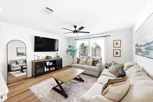 200 George Neggan Ln, Bastrop, TX 78602 - Photo 5