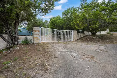 18307 E Lakeview Drive, Jonestown, TX 78645 - Photo 33