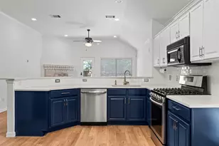 10318 Broomflower Dr, Austin, TX 78739 - Photo 11