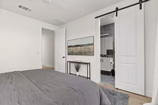 1402 Summit St, Austin, TX 78741 - Photo 17