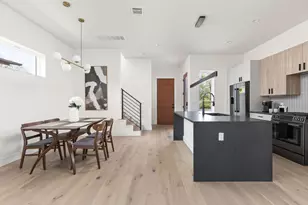 1402 Summit St, Austin, TX 78741 - Photo 7