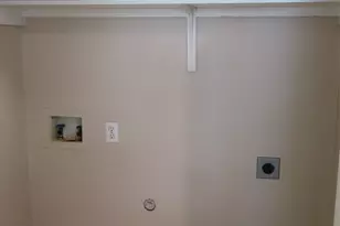 8712 Weiser Dr, Austin, TX 78729 - Photo 15
