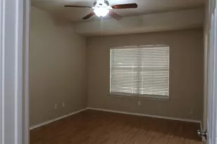 8712 Weiser Dr, Austin, TX 78729 - Photo 9