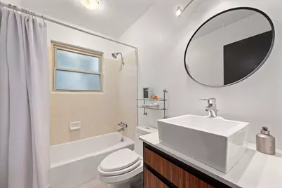 6305 Plum Hollow Overlook, Austin, TX 78746 - Photo 23