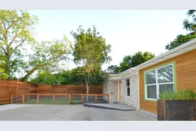1705 E 14th Street #B, Austin, TX 78702 - Photo 23