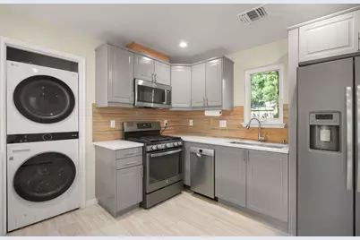 1705 E 14th Street #B, Austin, TX 78702 - Photo 11