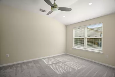 1705 E 14th Street #B, Austin, TX 78702 - Photo 13