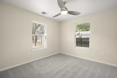 1705 E 14th Street #B, Austin, TX 78702 - Photo 15