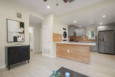 1705 E 14th Street #B, Austin, TX 78702 - Photo 7