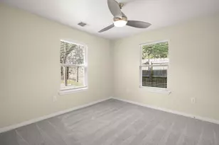 1705 E 14th St, Austin, TX 78702 - Photo 15