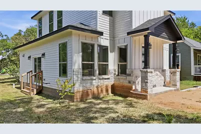504 Walker Street, Smithville, TX 78957 - Photo 29