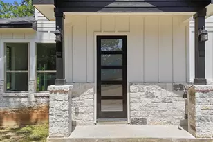 504 Walker St, Smithville, TX 78957 - Photo 3