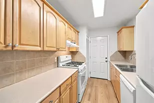 4908 Gladeview Dr, Austin, TX 78745 - Photo 5