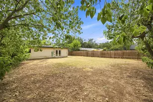 4908 Gladeview Dr, Austin, TX 78745 - Photo 19