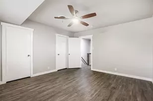 5330 Balcones Dr, Austin, TX 78731 - Photo 5