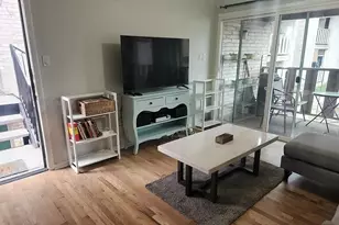 1304 Summit St, Austin, TX 78741 - Photo 3