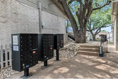 1304 Summit Street #208, Austin, TX 78741 - Photo 17
