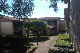 1304 Summit St, Austin, TX 78741 - Photo 15