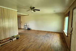 200 200 Nature Dr, Burnet, TX 78611 - Photo 3