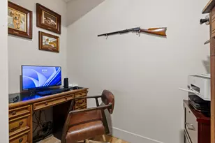 103 N Cherry St, Fredericksburg, TX 78624 - Photo 17