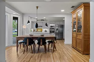 103 N Cherry St, Fredericksburg, TX 78624 - Photo 5