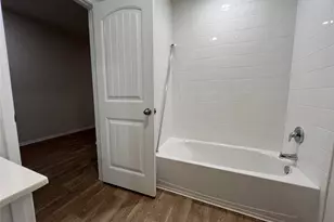 305 Wirecrested Dr, Lockhart, TX 78644 - Photo 19