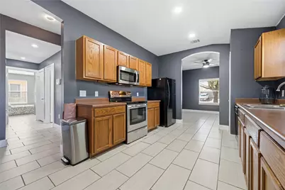 12800 Sky Harbor Drive, Del Valle, TX 78617 - Photo 5