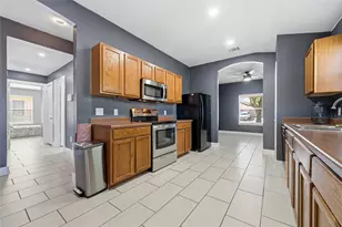 12800 Sky Harbor Dr, Del Valle, TX 78617 - Photo 5