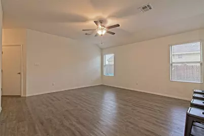 108 Circle Way, Jarrell, TX 76537 - Photo 9