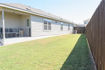 108 Circle Way, Jarrell, TX 76537 - Photo 37
